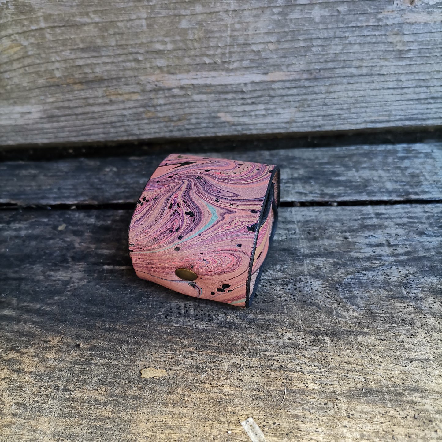 Scruffy Cooling Stand Case with marbling3