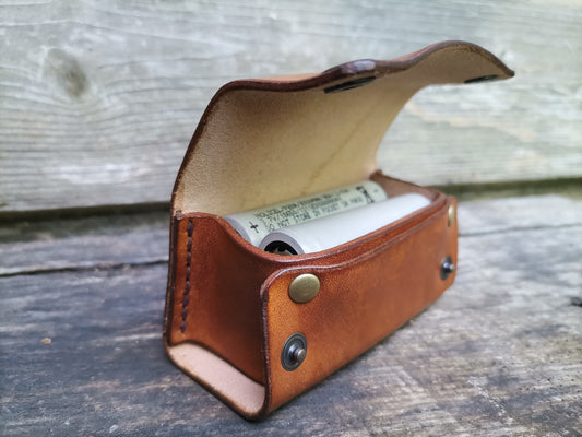 4X Batteries Pouch