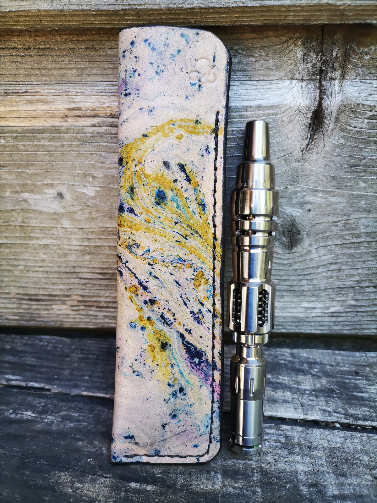 Thin sleeve B with light marbling