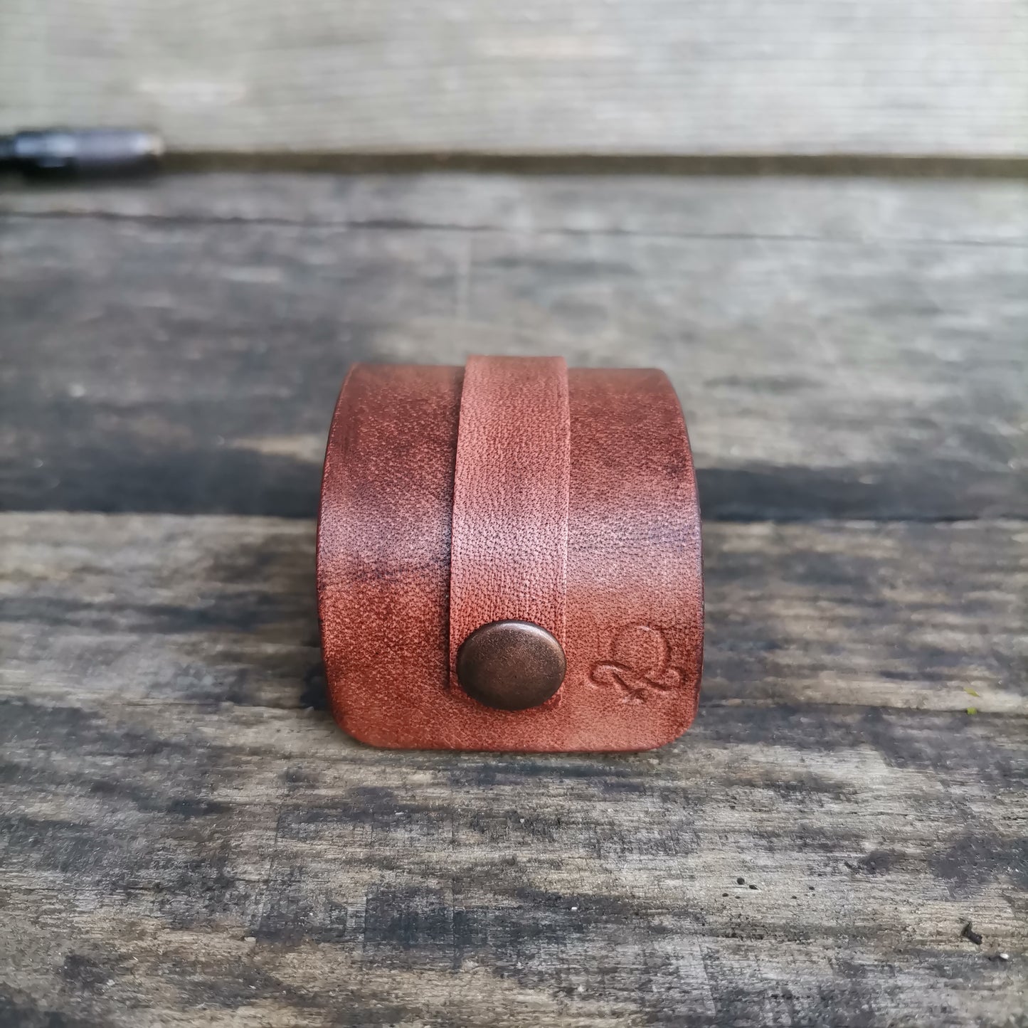 Scruffy Cooling Stand Case Fudge Brown