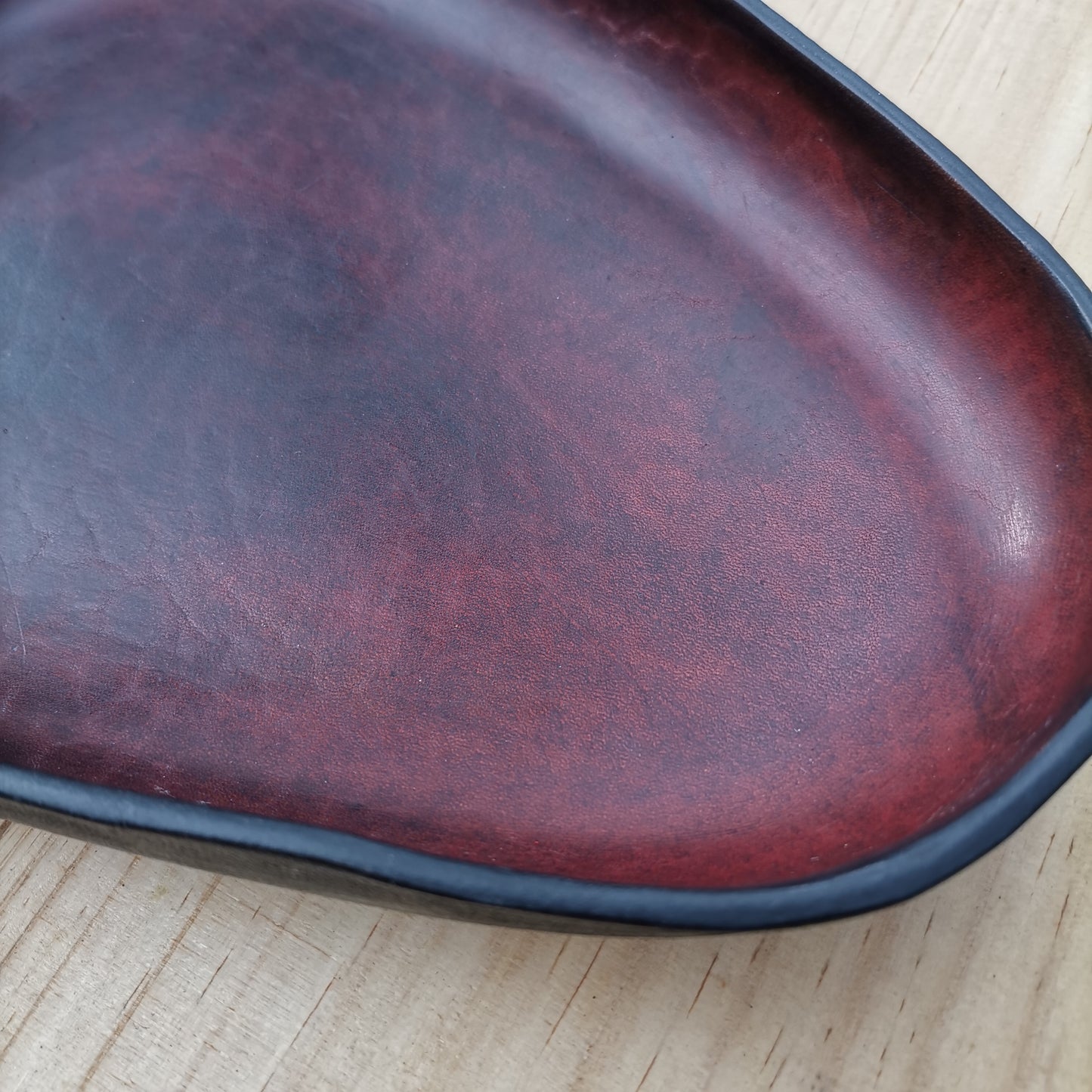 Molded Leather Tray - Dark mahogany