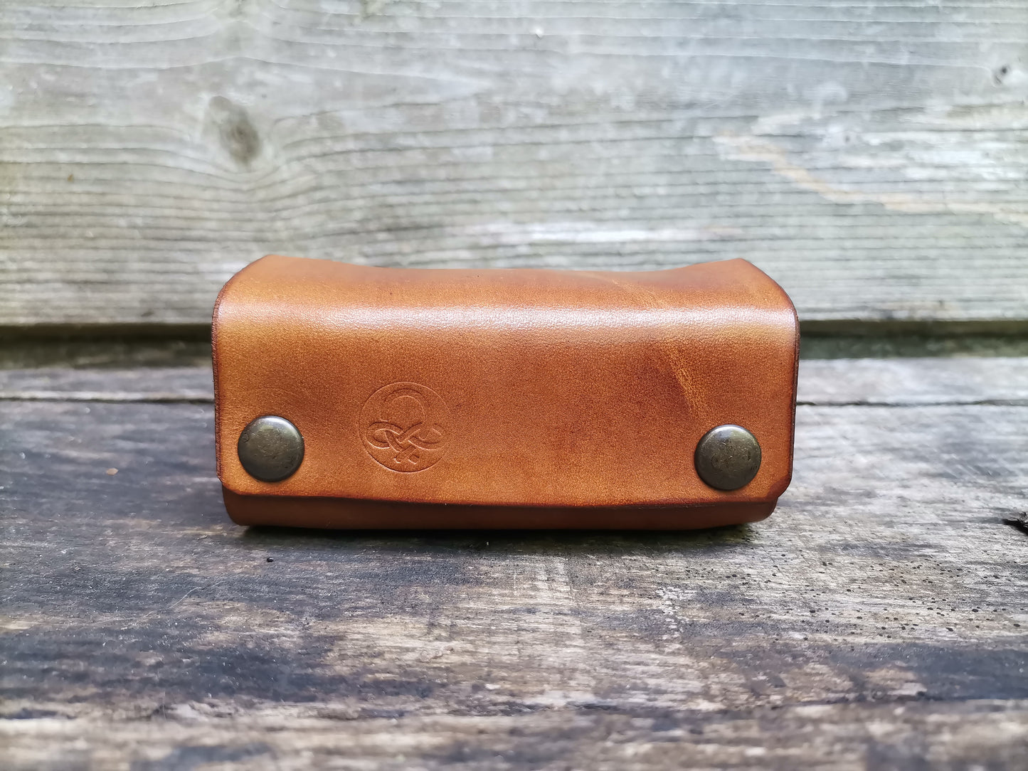 4X Batteries Pouch