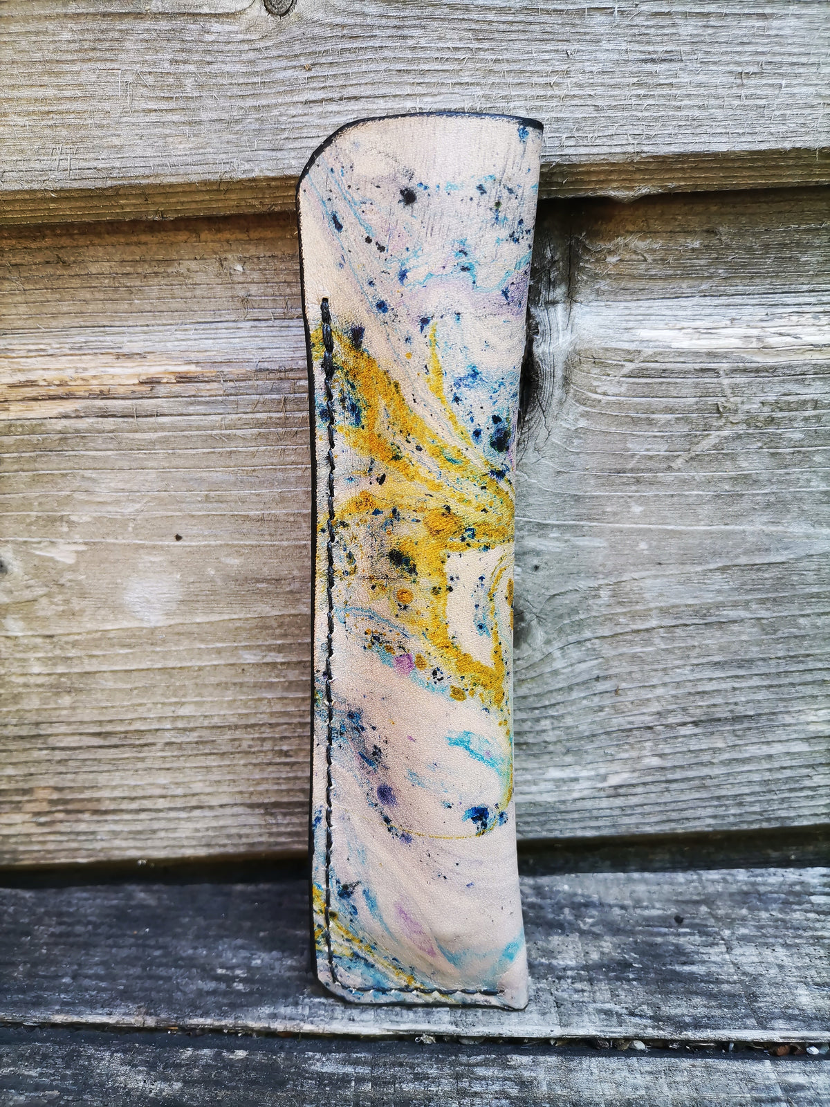 Thin sleeve B with light marbling