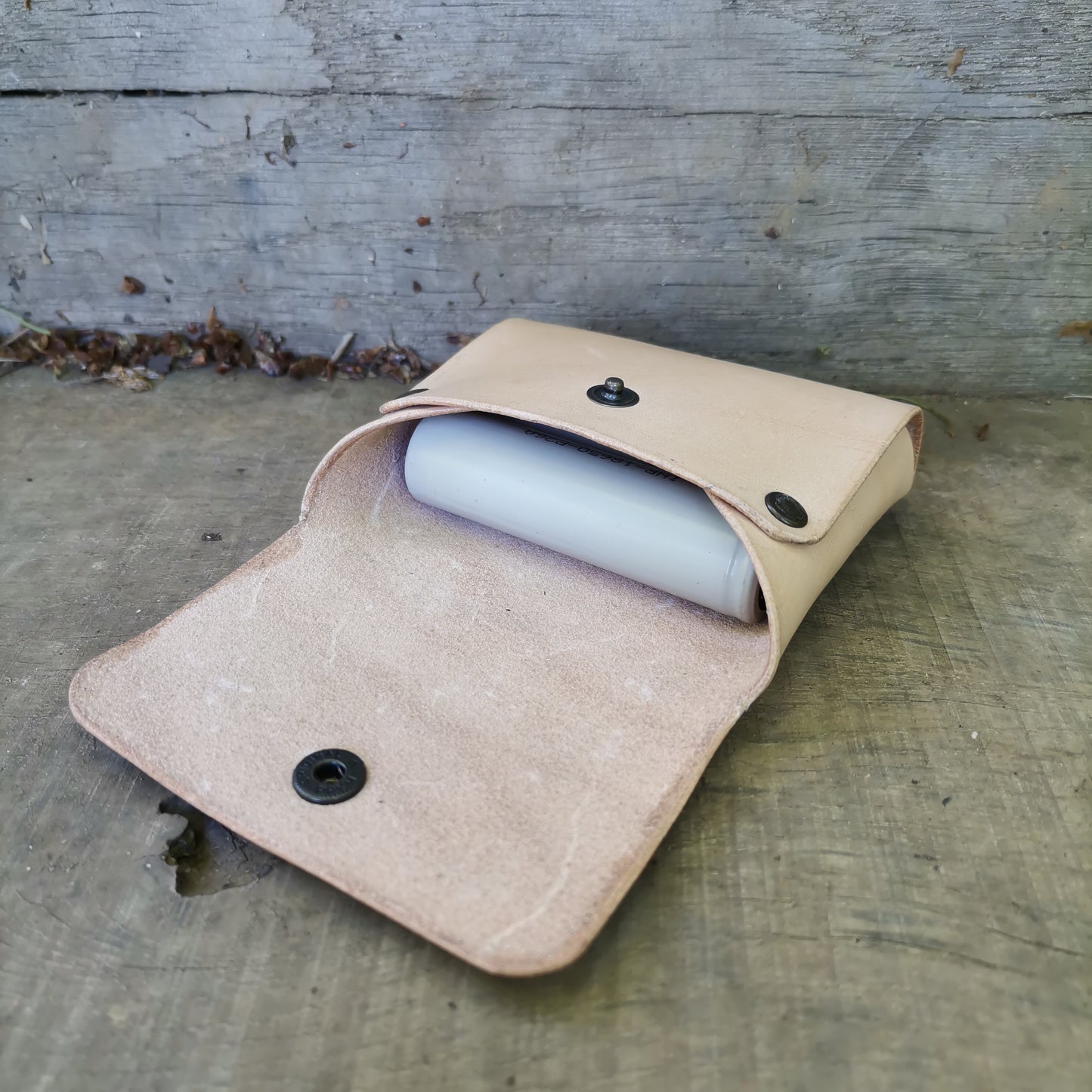 3X Batteries Pouch Natural